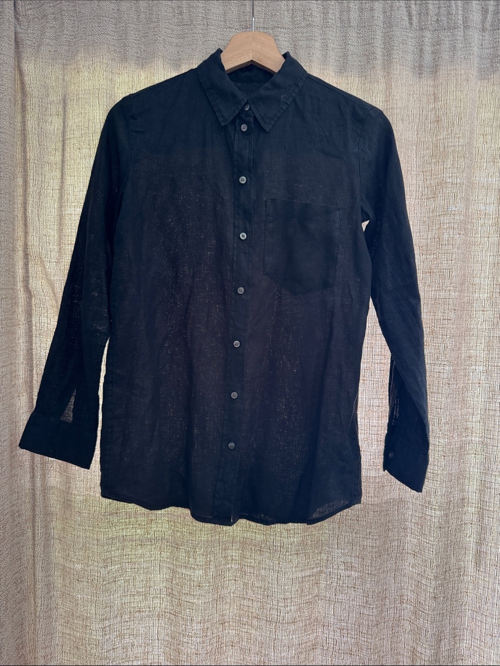 GAP Black Women's Linen Button-Down Shirt